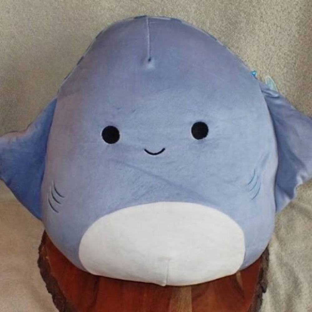 Stingray 12 inch squishmellow